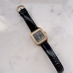Vintage Black / Gold Watch 💕